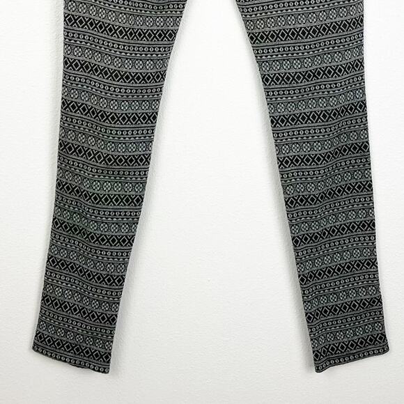 Kavu Black and White Patterned Leggings - Picture 5 of 10